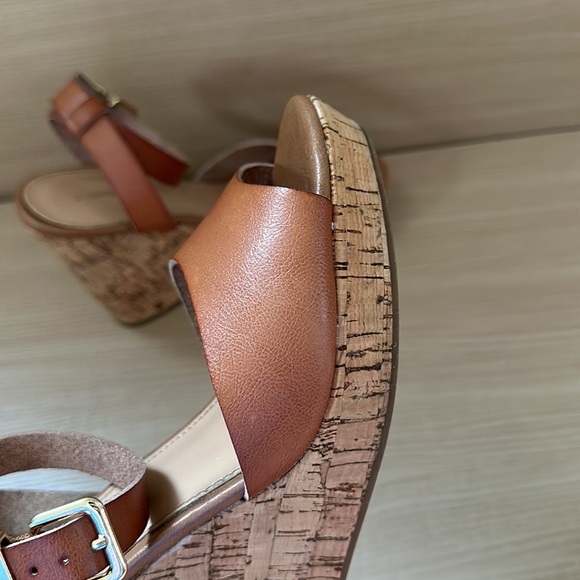 Express Cognac Tan Wedges 7 - Picture 7 of 16